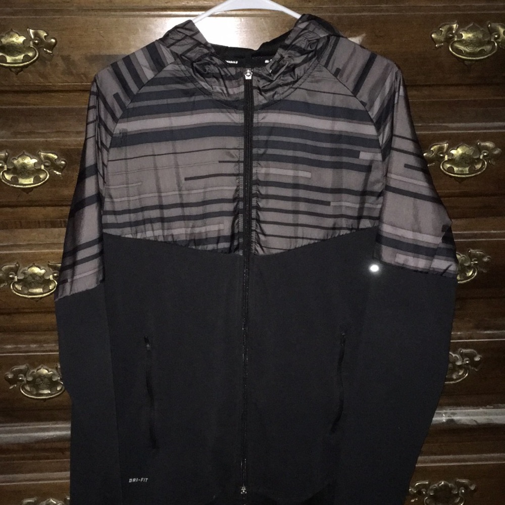 Nike Men’s Dryfit Running jacket